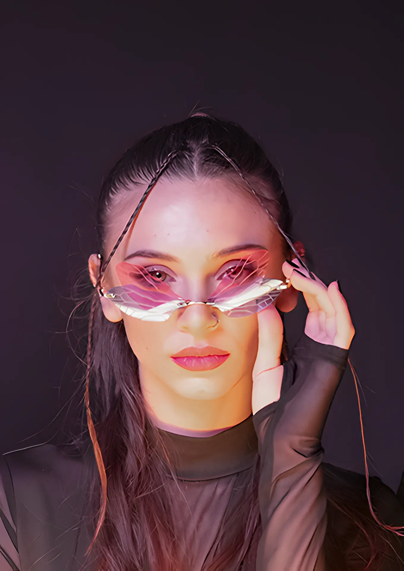 A model wearing FIREFLY sunglasses in Blue Pink