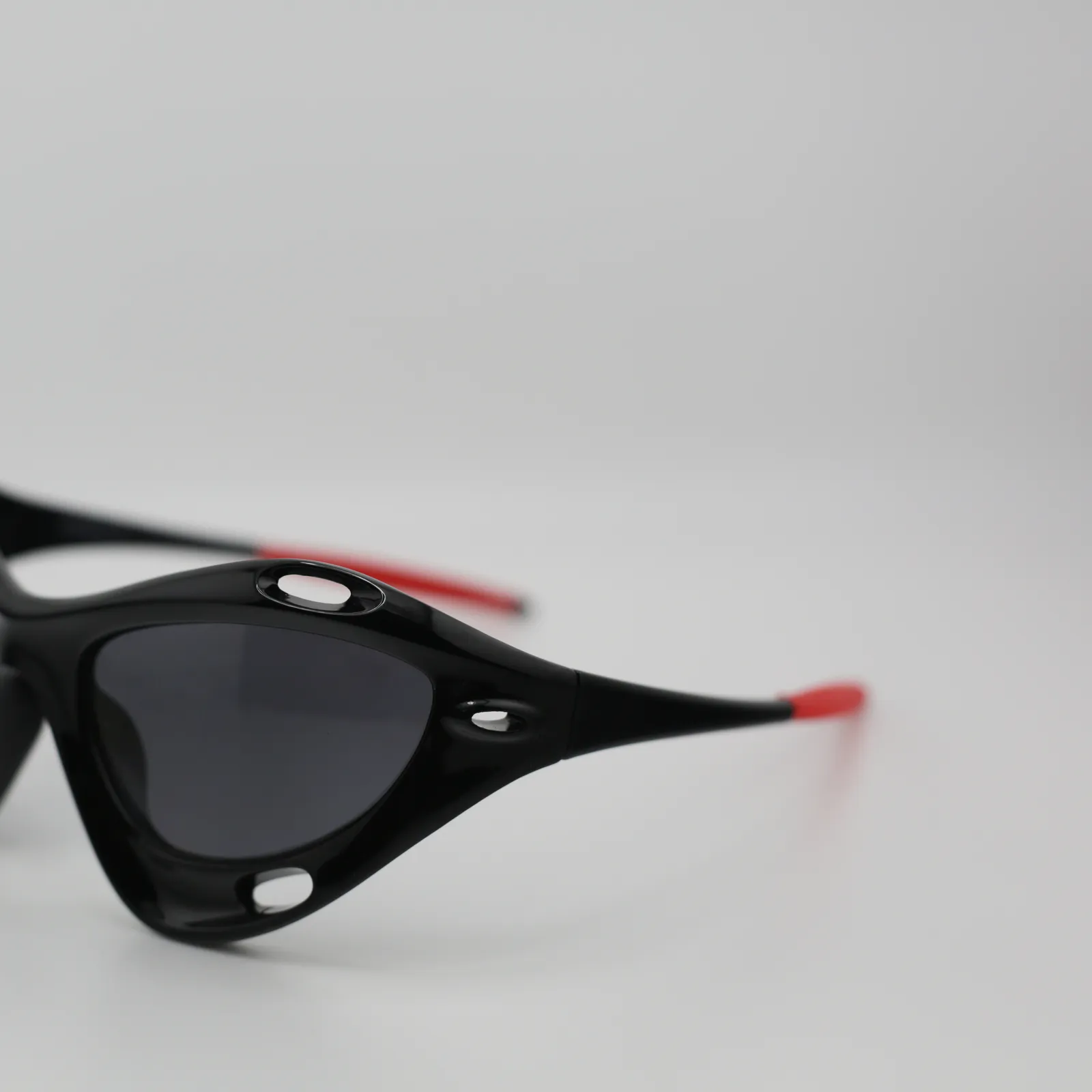 MEDUSA — Black, view 2