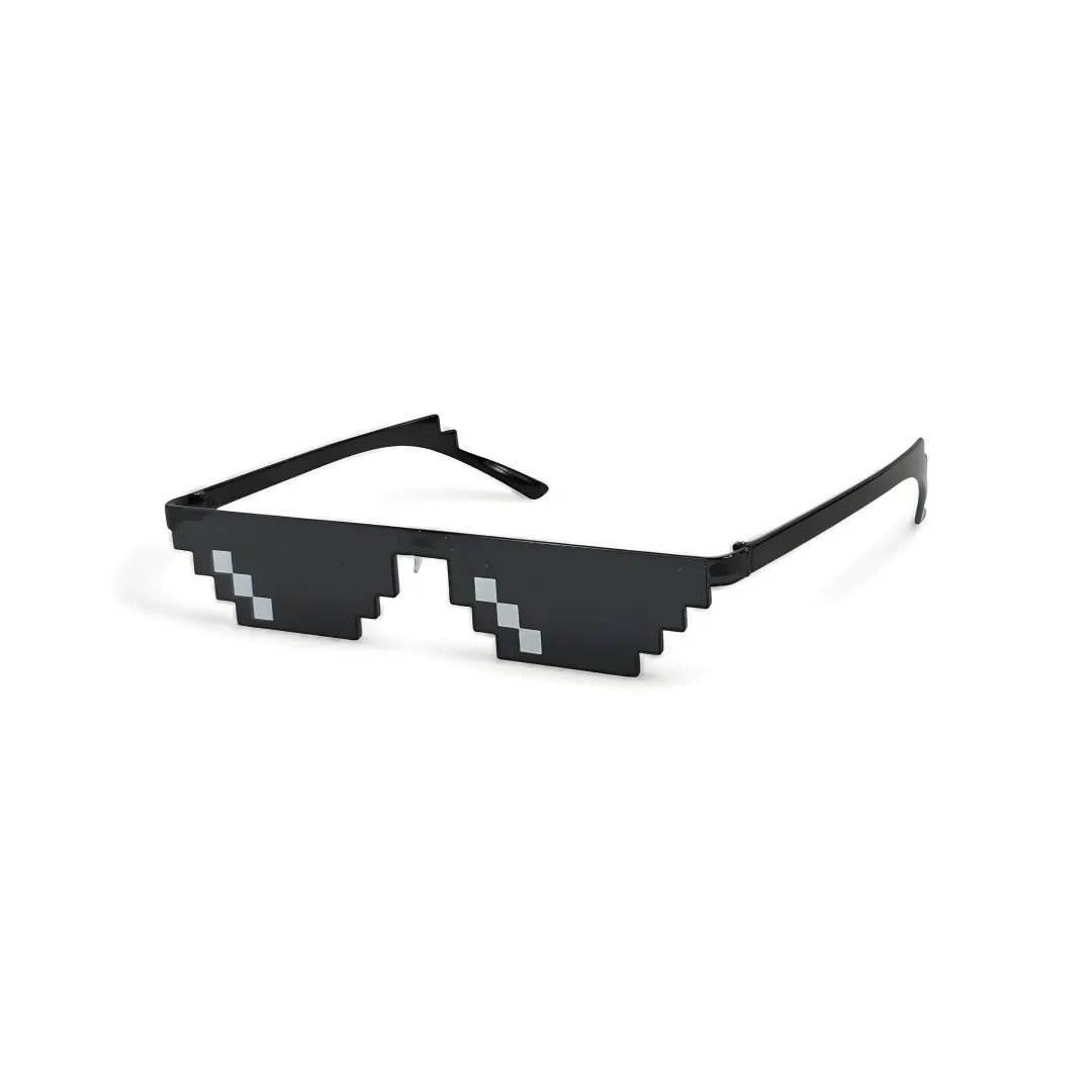The Black frame worn by the model, shown at an angle